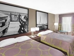 Super 8 by Wyndham Bay St. Louis