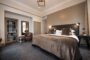 Macdonald Burlington Hotel