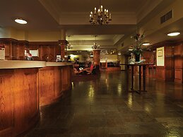 Macdonald Burlington Hotel