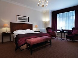 Macdonald Burlington Hotel