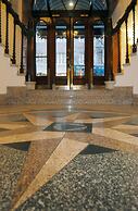 Crystal Plaza Hotel