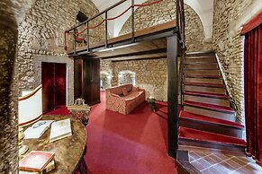 Castello Orsini Hotel