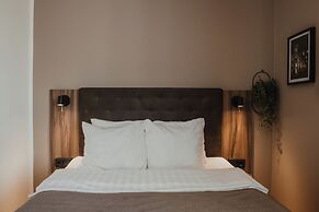 Home Hotel Cardinal