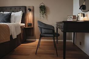 Home Hotel Cardinal