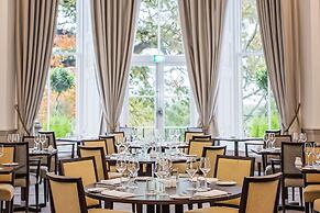 Oatlands Park Hotel