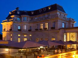 InterContinental Chantilly Chateau Mont Royal by IHG