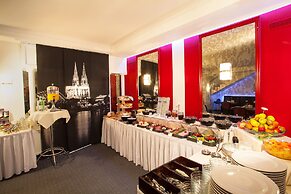 INA Hotel Royal