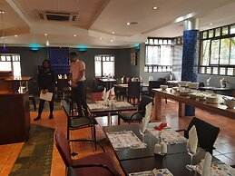 Court Classique Suite Hotel