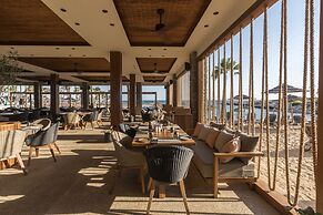 Adams Beach Hotel & Spa