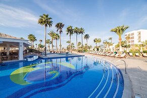 Adams Beach Hotel & Spa