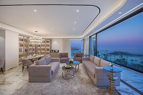 Adams Beach Hotel & Spa