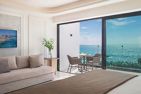 Adams Beach Hotel & Spa