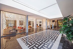 Adams Beach Hotel & Spa