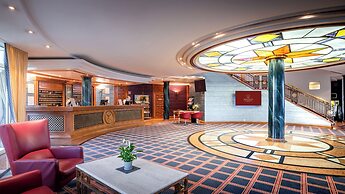 The Monarch Hotel