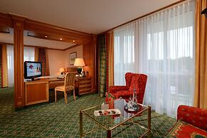 The Monarch Hotel