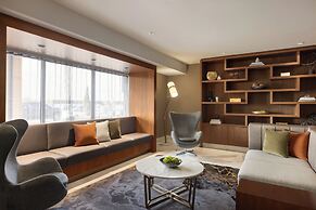 Crowne Plaza Toronto Airport by IHG