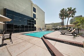 Comfort Suites Beachside