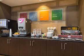 Comfort Suites Beachside