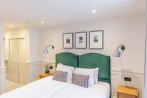 Grove House Hotel