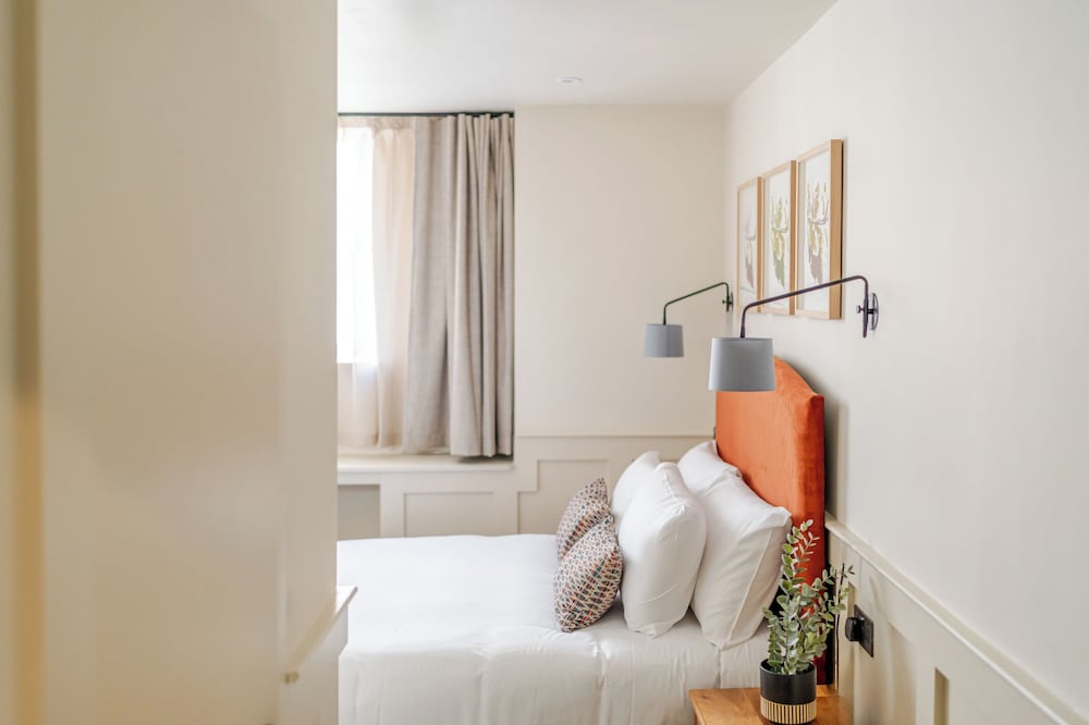 Grove House Hotel