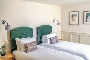 Grove House Hotel