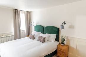Grove House Hotel