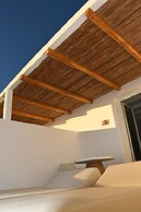 Porto Mykonos Hotel