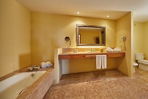 Pula Suites Boutique Resort