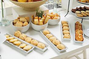 Loi Suites Recoleta Hotel