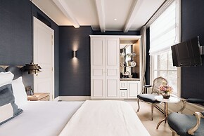 Hotel 717
