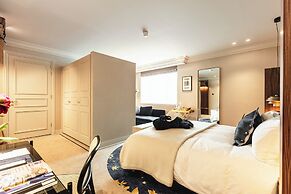 Hotel 717