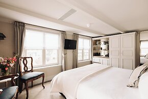 Hotel 717
