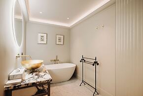 Hotel 717