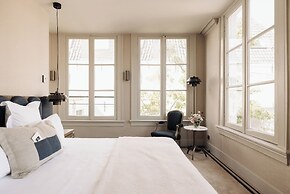 Hotel 717