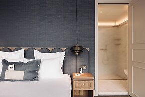 Hotel 717