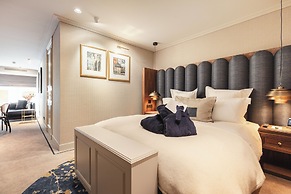 Hotel 717