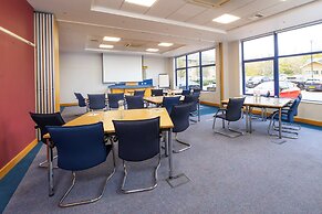Holiday Inn Express Milton Keynes by IHG