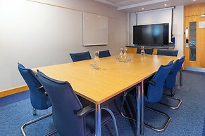 Holiday Inn Express Milton Keynes by IHG