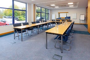 Holiday Inn Express Milton Keynes by IHG