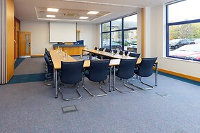 Holiday Inn Express Milton Keynes by IHG