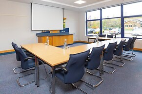 Holiday Inn Express Milton Keynes by IHG