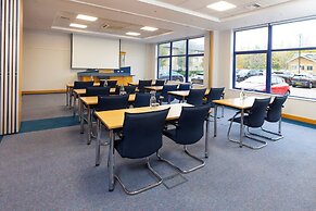 Holiday Inn Express Milton Keynes by IHG