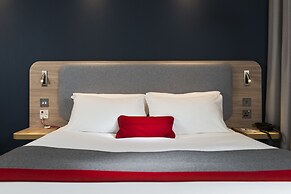 Holiday Inn Express Milton Keynes by IHG