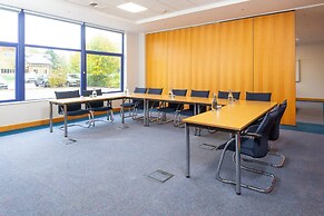 Holiday Inn Express Milton Keynes by IHG