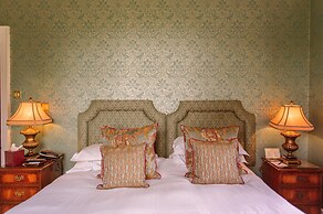 Waterford Castle