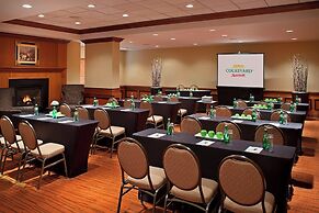 Courtyard by Marriott Toronto Airport