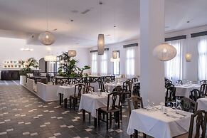 Rosebay Hotel