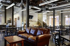 49'er Inn & Suites