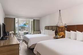 Amara Cay Resort