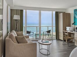 Amara Cay Resort